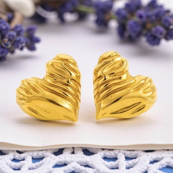 18K Gold Plated Stainless Steel Minimalist Textured Heart Stud Earrings - Picture 6 of 10